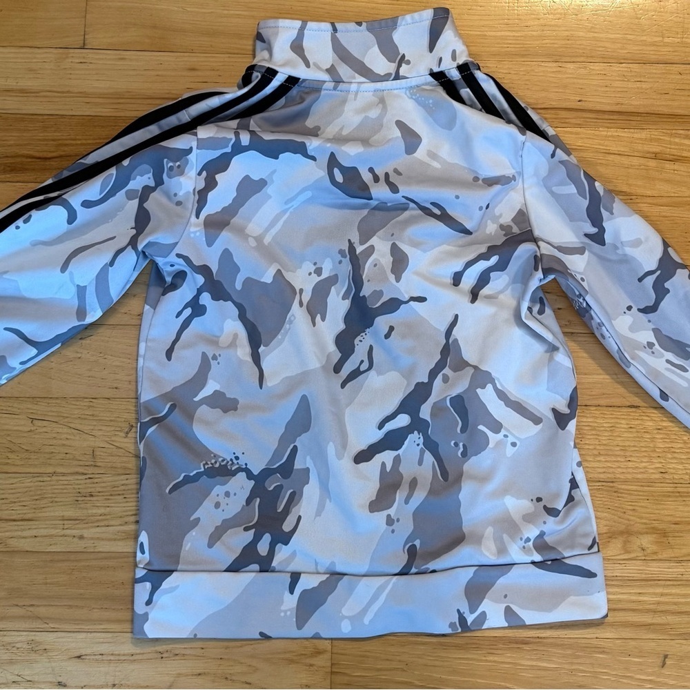 Kids size 6 Adidas camo zip up sweatshirt - Picture 3 of 3